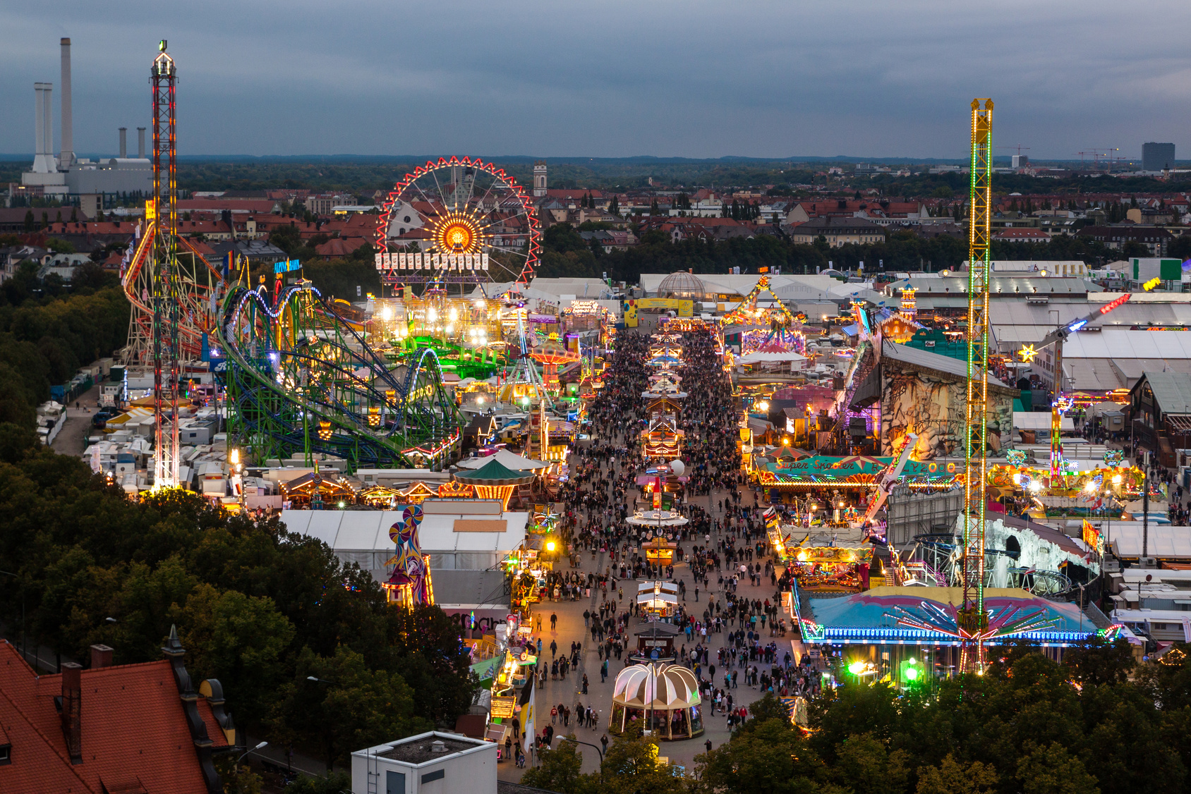 Oktoberfest bei Nacht, Detektei München, Detektiv München, Privatdetektiv München