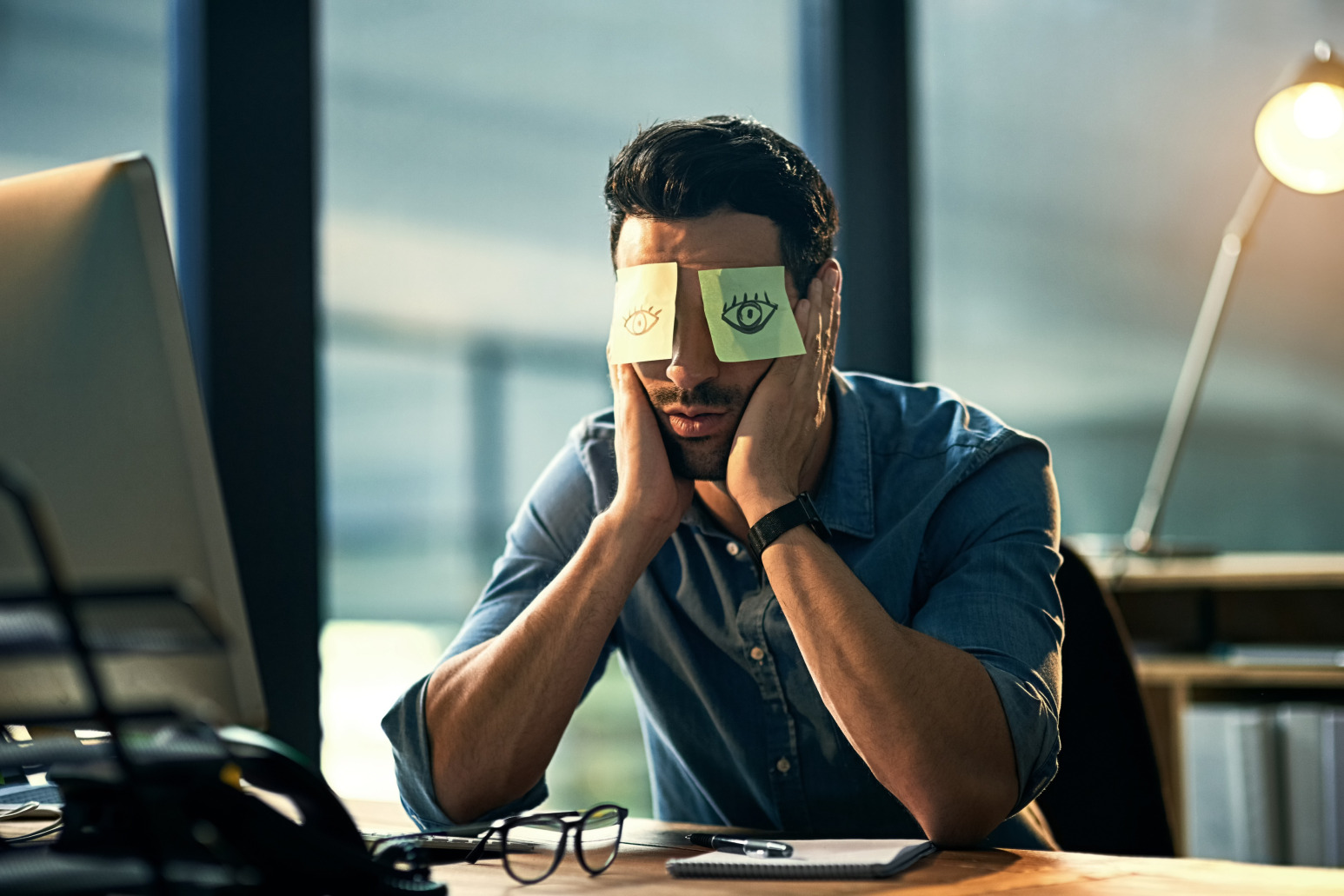 Office nap; Wirtschaftsdetektei München, Wirtschaftsdetektiv München, Detektiv München, Detektei München